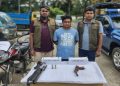 কুমিল্লায় ডিবির অভিযানে শর্টগান-এলজি ও গুলিসহ গ্রেপ্তার ১