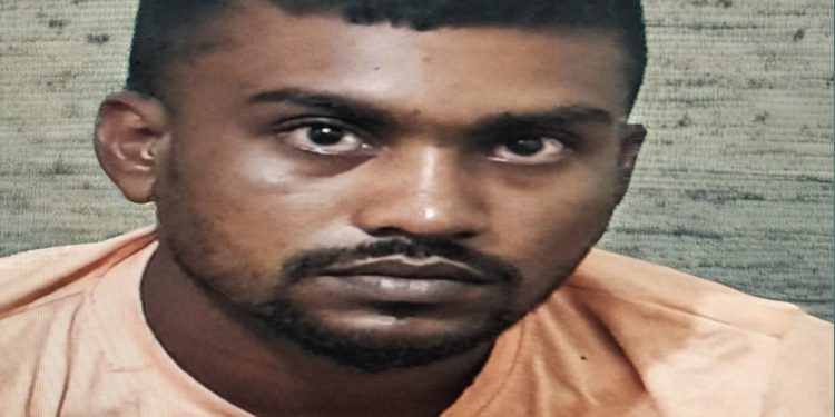 ডাকাতি মামলায় এমপির পিএসের ভাইকে আটক, ছেড়ে দেওয়ার অভিযোগ