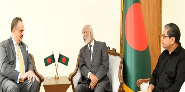 স্থানীয় সরকার মন্ত্রীর সঙ্গে মার্কিন রাষ্ট্রদূতের সৌজন্য সাক্ষাৎ