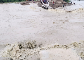 হবিগঞ্জে দেড় মাসেও মেরামত হয়নি খোয়াই নদীর ভাঙন।। ফের বন্যায় প্লাবিত বিস্তীর্ণ জনপদ