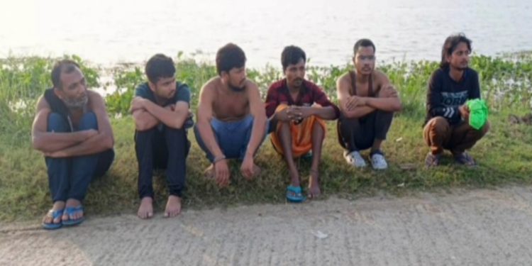 পুশ-ইনের চেষ্টা ব্যর্থ, ৬ বাংলাদেশিকে ভারতে ফিরিয়ে নিল বিএসএফ