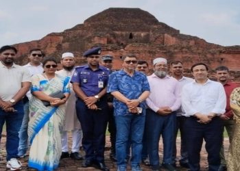 পাহাড়পুর বৌদ্ধবিহার পরিদর্শনে স্বাস্থ্য মন্ত্রী
