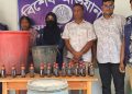 নওগাঁয় পুলিশের অভিযানে ২ হাজার ১০৫ লিটার চোলাই মদসহ নারী আটক