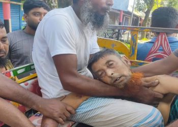 নওগাঁয় বিদ্যুৎস্পৃষ্ট হয়ে অটোরিকশাচালকসহ দুজনের মৃত্যু