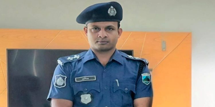 নওগাঁয় ছাত্রলীগ নেতাকে পালানোর সুযোগ দেওয়ার অভিযোগে এসআই প্রত্যাহার