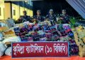 কুমিল্লায় কোটি টাকার ভারতীয় শাড়ি-বাজি-চকলেটসহ বিভিন্ন পণ্য জব্দ করেছে ১০ বিজিবি