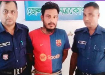 বিনা পয়সায় সিগারেট না দেওয়ায় দোকানিতে পেট্রল ঢেলে আগুন, অভিযুক্ত গ্রেপ্তার