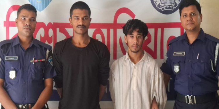 চৌদ্দগ্রামে “কিশোর গ্যাং ১২০৭”-এর দুই লিডার গ্রেফতার