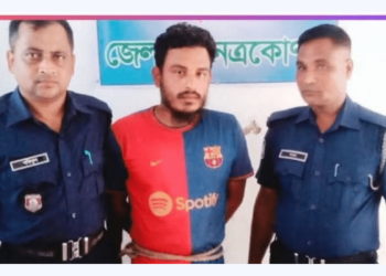 বিনা পয়সায় সিগারেট না দেওয়ায় মুদি দোকানির গায়ে পেট্রল ঢেলে আগুন, মৃত্যুর সঙ্গে পাঞ্জা লড়ছেন ব্যবসায়ী ।