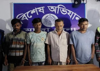 নওগাঁয় ট্যাপেন্টাডল ট্যাবলেটসহ ৪ জনকে আটক করেছে পুলিশ