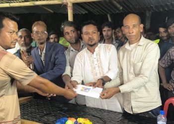 মধ্যনগরের উত্তর বংশীকুন্ডা ইউনিয়নে পূজামণ্ডপ পরিদর্শন ও আর্থিক সহায়তা দিলেন চেয়ারম্যান পদপ্রার্থী রফিজ উদ্দিন রনি