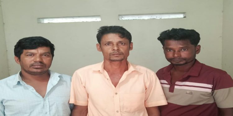 হবিগঞ্জের বানিয়াচংয়ে পুলিশের কাছ থেকে আসামি ছিনিয়ে নিতে হামলার অভিযোগ, রাতভর অভিযানে গ্রেপ্তার ৩