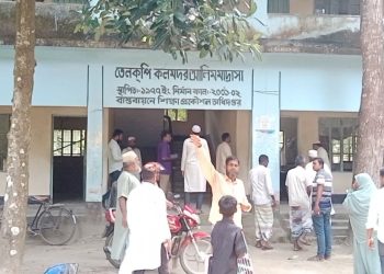 ৫ মাস মাদ্রাসায় অনুপস্থিত থেকেও বেতন! সুপার-ছেলের বিরুদ্ধে অনিয়মের অভিযোগ